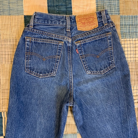 Vintage Levi’s 501 High Rise Straight Leg Jeans - Picture 6 of 8